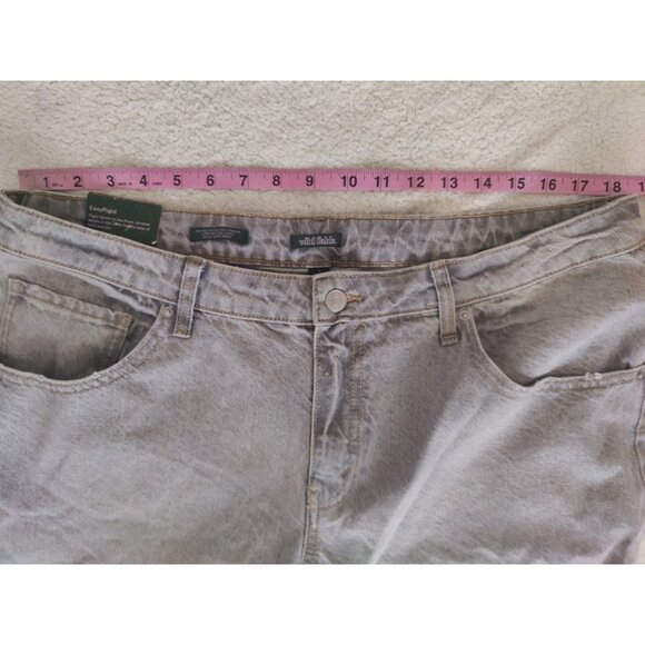 Wild Fable Gray Mid Rise 90s Relaxed Straight EasyRigid Jeans 16 NWT - Picture 3 of 9